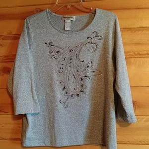 Beautiful blouse mid-length sleeves